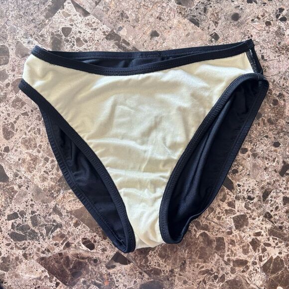 Speedo | Women's Black Bikini Swimsuit Bottom
Swim Bathing Suit - Picture 12 of 14